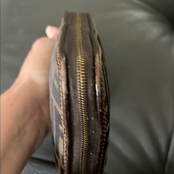 Fendi Roma Zucca Zip Away Tote Bag - Picture 6 of 16